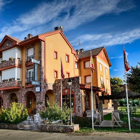 Tierra De La Reina Hotel Boca de Huérgano Kamer foto